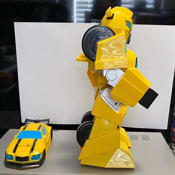 Hasbro Transforms Rescue Bots Bumblebee (missing controller) - Picture 2 of 7